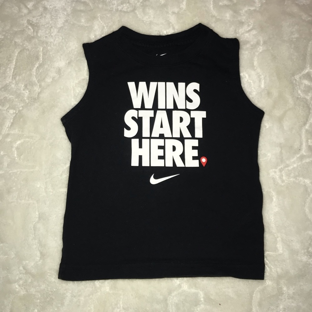 Nike sleeveless shirt (3T)